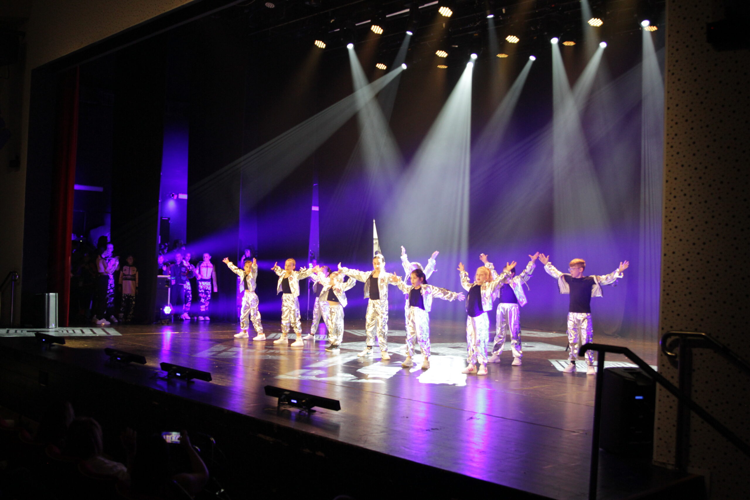 סטודיו Black & White היפהופ וברייקדאנס רמת גן