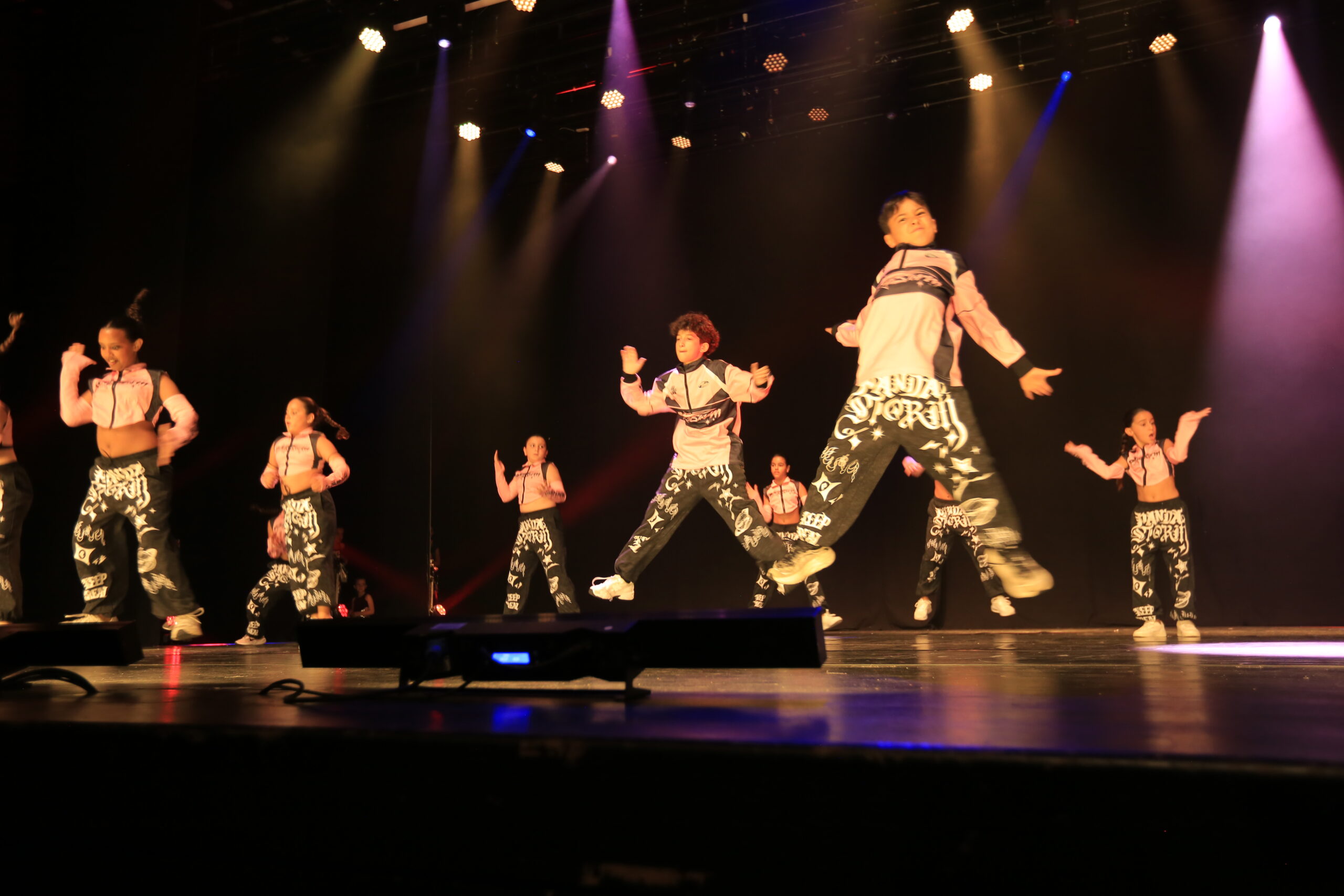 סטודיו Black & White היפהופ וברייקדאנס רמת גן